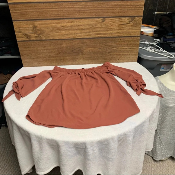 Haute Monde dark orange-brown on/off shoulder top size medium - Picture 10 of 10